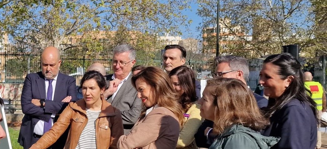 Carlos Arrazola en la presentación del Ayuntamiento de Zaragoza de la segunda parte del proyecto de recuperación del río Huerva: “Creemos que la mejor manera de respetar y cuidar nuestros ríos es conocerlos, y para ello es imprescindible integrarlos en nuestra vida diaria” Carlos Arrazola en la presentación del Ayuntamiento de Zaragoza de la segunda parte del proyecto de recuperación del río Huerva: “Creemos que la mejor manera de respetar y cuidar nuestros ríos es conocerlos, y para ello es imprescindible integrarlos en nuestra vida diaria”